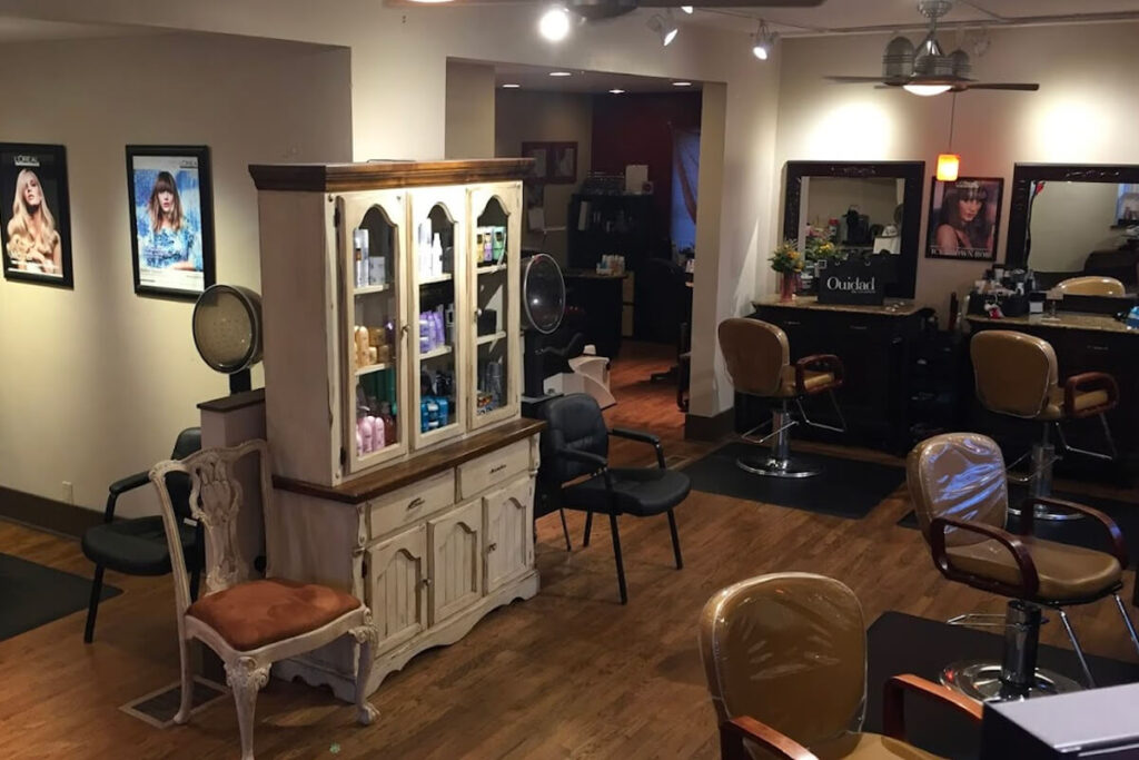 J Lyn and Friends: A Salon